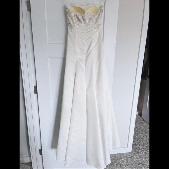 JESSICA MCCLINTOCK Wedding Dress - Picture 2 of 9